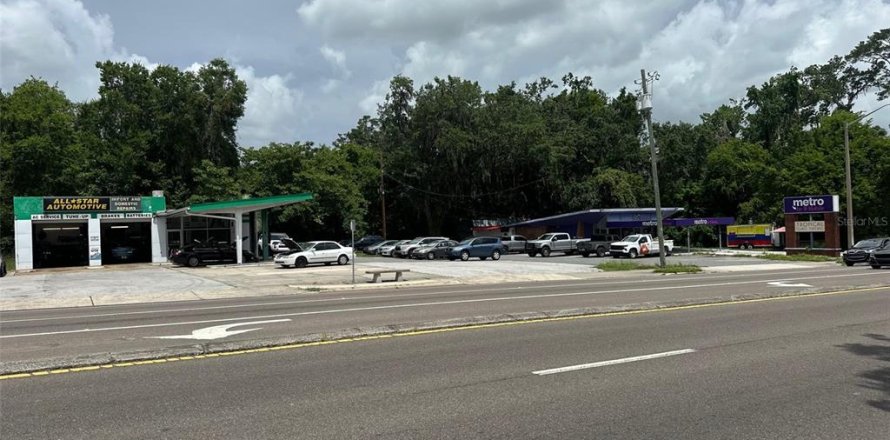 Propiedad comercial en Gainesville, Florida 311.69 m2 № 1773821