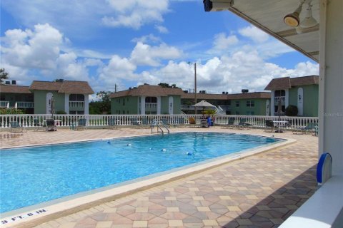 Copropriété à vendre à Tarpon Springs, Floride: 1 chambre, 62.15 m2 № 1819652 - photo 15