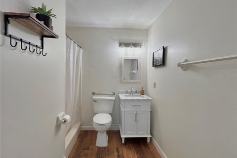 Immobilier commercial à louer à Gainesville, Floride: 56.58 m2 № 2285571 - photo 6