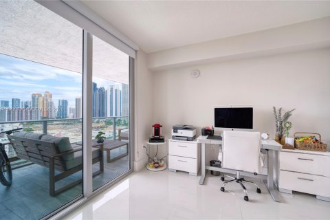 Condo in Sunny Isles Beach, Florida, 3 bedrooms № 2079490 - photo 15