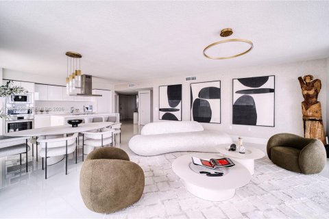 Кондоминиум с 3 спальнями в Санни-Айлс-Бич, Флорида № 2079490