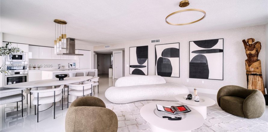 Condo in Sunny Isles Beach, Florida, 3 bedrooms № 2079490