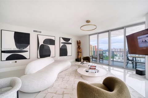 Condo in Sunny Isles Beach, Florida, 3 bedrooms № 2079490 - photo 3