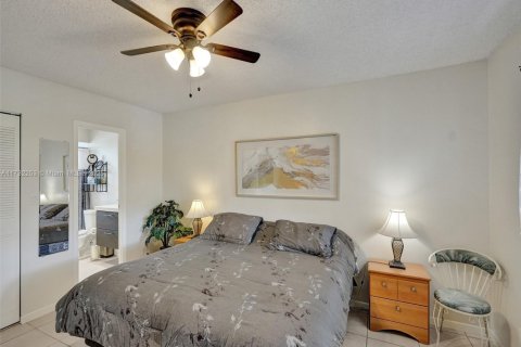 Condo in Lauderdale Lakes, Florida, 1 bedroom  № 1980226 - photo 20