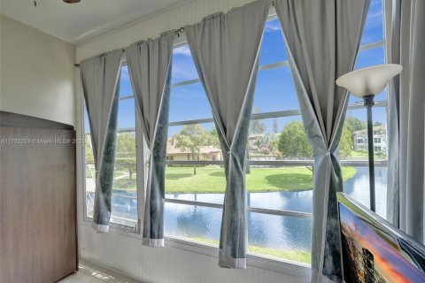 Condo in Lauderdale Lakes, Florida, 1 bedroom  № 1980226 - photo 29