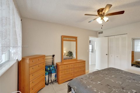 Condo in Lauderdale Lakes, Florida, 1 bedroom  № 1980226 - photo 22