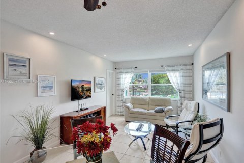Condo in Lauderdale Lakes, Florida, 1 bedroom  № 1980226 - photo 15