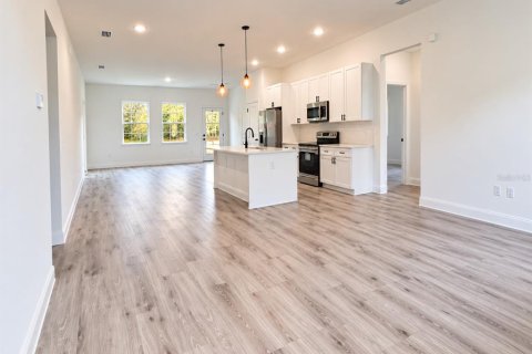 House in Ocala, Florida 4 bedrooms, 176.14 sq.m. № 2403688 - photo 3