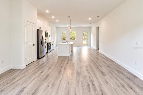House in Ocala, Florida 4 bedrooms, 176.14 sq.m. № 2403688 - photo 6