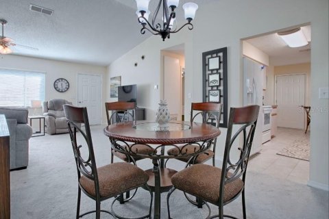 House in Summerfield, Florida 2 bedrooms, 106.28 sq.m. № 1422439 - photo 4