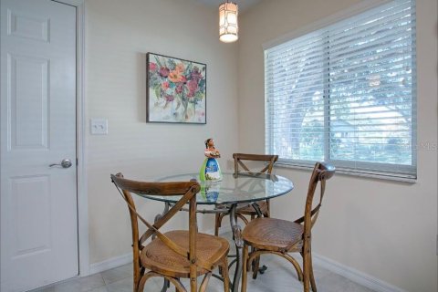 House in Summerfield, Florida 2 bedrooms, 106.28 sq.m. № 1422439 - photo 5