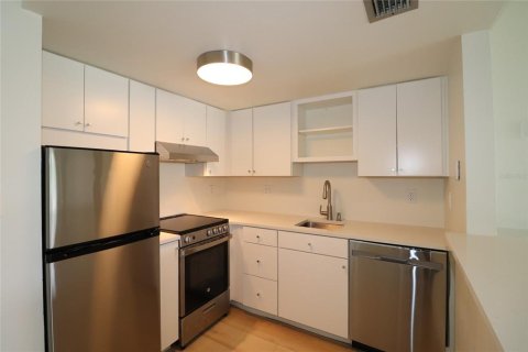 Condominio en alquiler en Altamonte Springs, Florida, 1 dormitorio, 56.39 m2 № 2277822 - foto 5