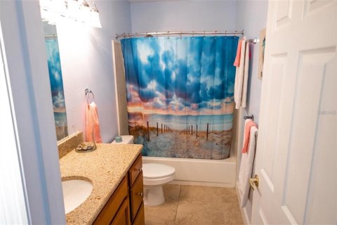 Condo in Sarasota, Florida, 3 bedrooms  № 1858452 - photo 16