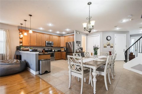 Adosado en venta en Tampa, Florida, 3 dormitorios, 253.16 m2 № 1832932 - foto 9