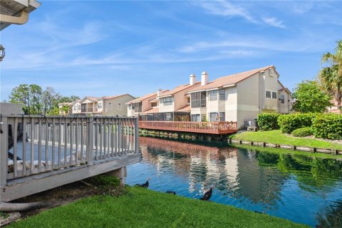 Adosado en venta en Tampa, Florida, 3 dormitorios, 253.16 m2 № 1832932 - foto 19