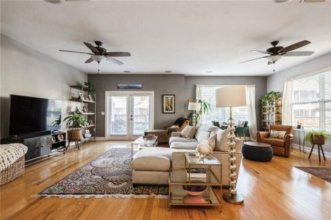 Adosado en venta en Tampa, Florida, 3 dormitorios, 253.16 m2 № 1832932 - foto 15