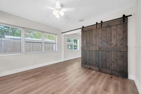 Casa en alquiler en Saint Petersburg, Florida, 3 dormitorios, 95.41 m2 № 1915809 - foto 15
