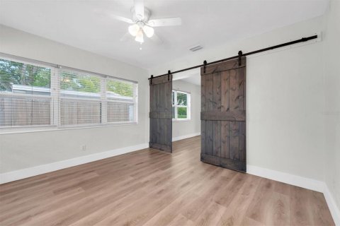 Casa en alquiler en Saint Petersburg, Florida, 3 dormitorios, 95.41 m2 № 1915809 - foto 14