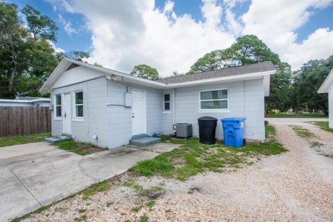 Casa en alquiler en Saint Petersburg, Florida, 3 dormitorios, 95.41 m2 № 1915809 - foto 5