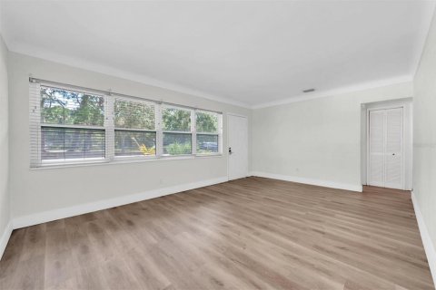 Casa en alquiler en Saint Petersburg, Florida, 3 dormitorios, 95.41 m2 № 1915809 - foto 23