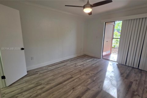 Condominio en alquiler en Miami, Florida, 1 dormitorio, 60.48 m2 № 2056699 - foto 9