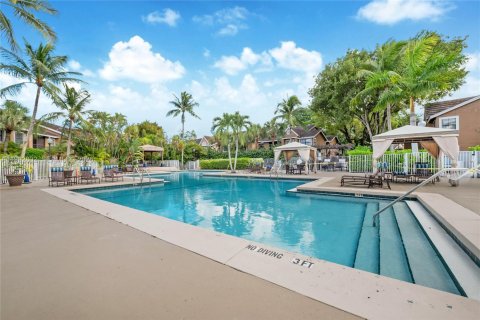 Condominio en alquiler en Miami, Florida, 1 dormitorio, 60.48 m2 № 2056699 - foto 13