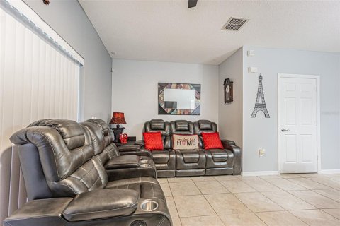 Touwnhouse à vendre à Tampa, Floride: 2 chambres, 108.97 m2 № 2378254 - photo 15