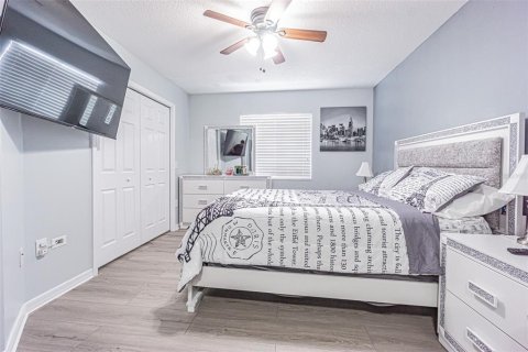 Touwnhouse à vendre à Tampa, Floride: 2 chambres, 108.97 m2 № 2378254 - photo 20