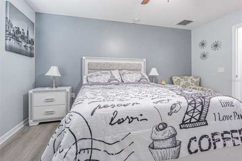 Touwnhouse à vendre à Tampa, Floride: 2 chambres, 108.97 m2 № 2378254 - photo 22