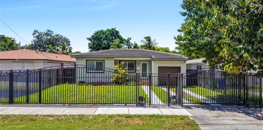 Villa ou maison à Miami, Floride 2 chambres, 97.27 m2 № 1889862