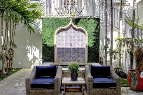 Adosado en venta en Coral Gables, Florida, 4 dormitorios, 323.76 m2 № 2153224 - foto 13
