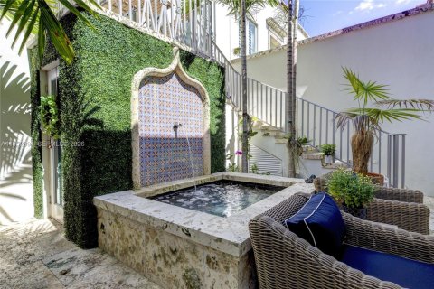 Adosado en venta en Coral Gables, Florida, 4 dormitorios, 323.76 m2 № 2153224 - foto 14