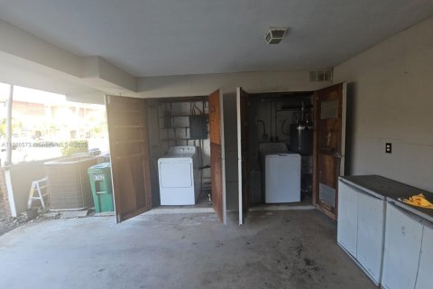 Touwnhouse à vendre à Hialeah, Floride: 2 chambres, 162.76 m2 № 1981814 - photo 8