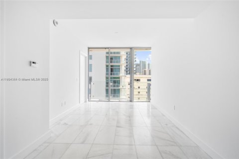 Купить кондоминиум в Майами, Флорида 1 спальня, 72м2, № 1955095 - фото 10