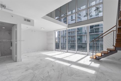 Condo in Miami, Florida, 1 bedroom  № 1849306 - photo 6