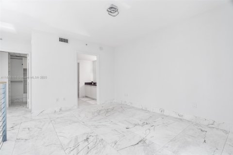Condo in Miami, Florida, 1 bedroom  № 1849306 - photo 22