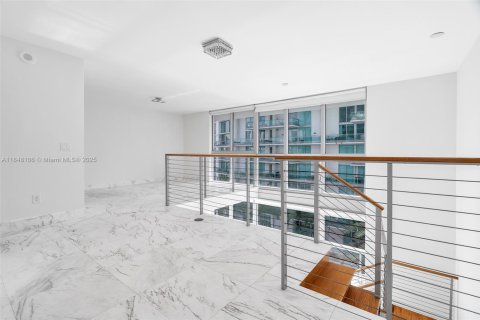 Condo in Miami, Florida, 1 bedroom  № 1849306 - photo 19