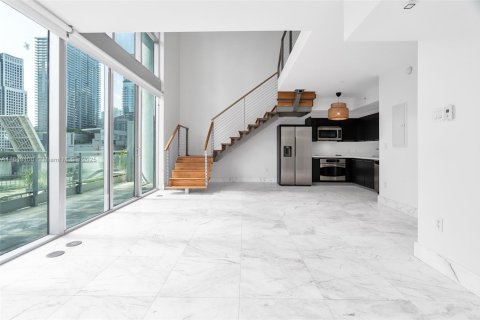 Condo in Miami, Florida, 1 bedroom  № 1849306 - photo 3