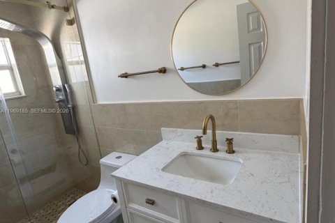 House in Tamarac, Florida 4 bedrooms, 128.11 sq.m. № 2030534 - photo 22