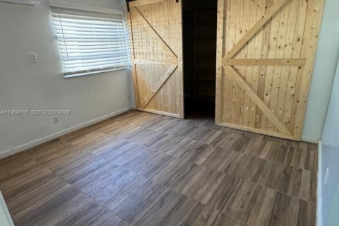 House in Tamarac, Florida 4 bedrooms, 128.11 sq.m. № 2030534 - photo 17