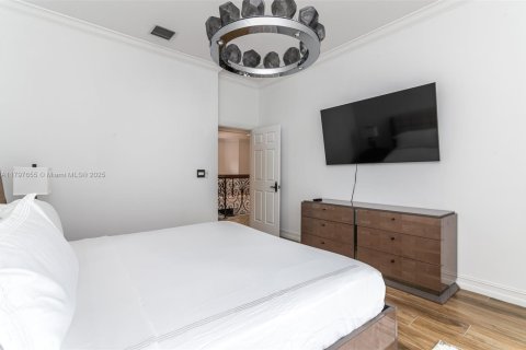 Casa en alquiler en Fort Lauderdale, Florida, 7 dormitorios, 539.48 m2 № 1959616 - foto 19