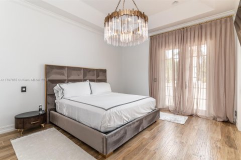 Casa en alquiler en Fort Lauderdale, Florida, 7 dormitorios, 539.48 m2 № 1959616 - foto 20