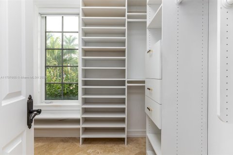 Casa en alquiler en Fort Lauderdale, Florida, 7 dormitorios, 539.48 m2 № 1959616 - foto 4