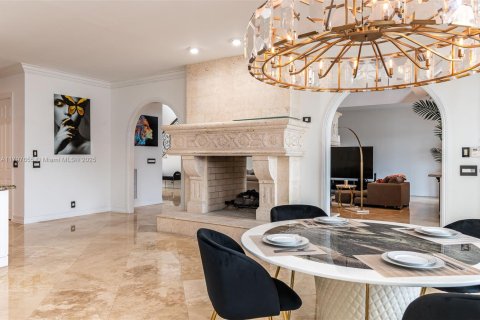 Casa en alquiler en Fort Lauderdale, Florida, 7 dormitorios, 539.48 m2 № 1959616 - foto 11