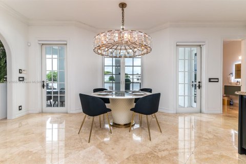 Casa en alquiler en Fort Lauderdale, Florida, 7 dormitorios, 539.48 m2 № 1959616 - foto 5