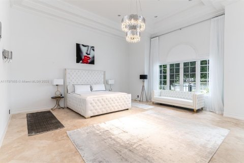 Casa en alquiler en Fort Lauderdale, Florida, 7 dormitorios, 539.48 m2 № 1959616 - foto 16