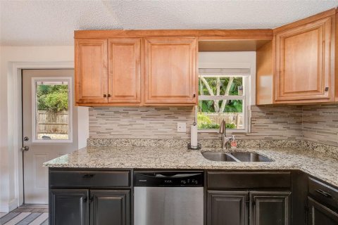 Villa ou maison à vendre à Clearwater, Floride: 3 chambres, 105.54 m2 № 2412677 - photo 12