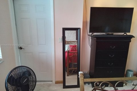 Condominio en venta en Pembroke Pines, Florida, 2 dormitorios № 1696006 - foto 24