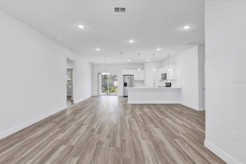 Casa en venta en Ocala, Florida, 4 dormitorios, 170.29 m2 № 1917213 - foto 6