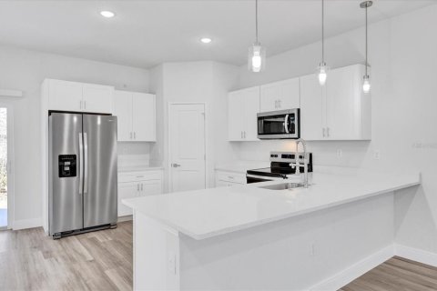 Casa en venta en Ocala, Florida, 4 dormitorios, 170.29 m2 № 1917213 - foto 11